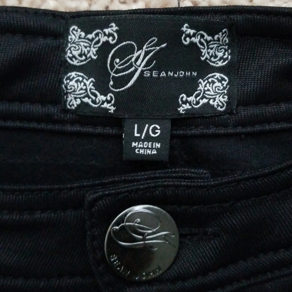 Used Black Sean John Stretch Pants Size Large - Picture 2 of 6